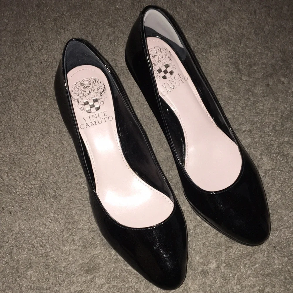 Vince Camuto Desti Black Mid Heel Platform Pump